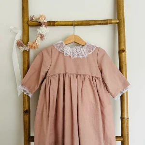 Vestido Rosa Seco em Linho com Renda nas Mangas e Gola 2 ANOS
